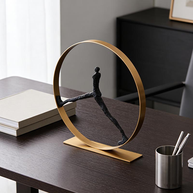 Dynamic Runner Iron & Aluminum Desktop Ornament Set