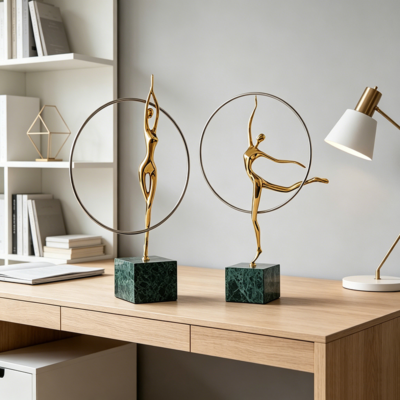 Sculptures & Figurines